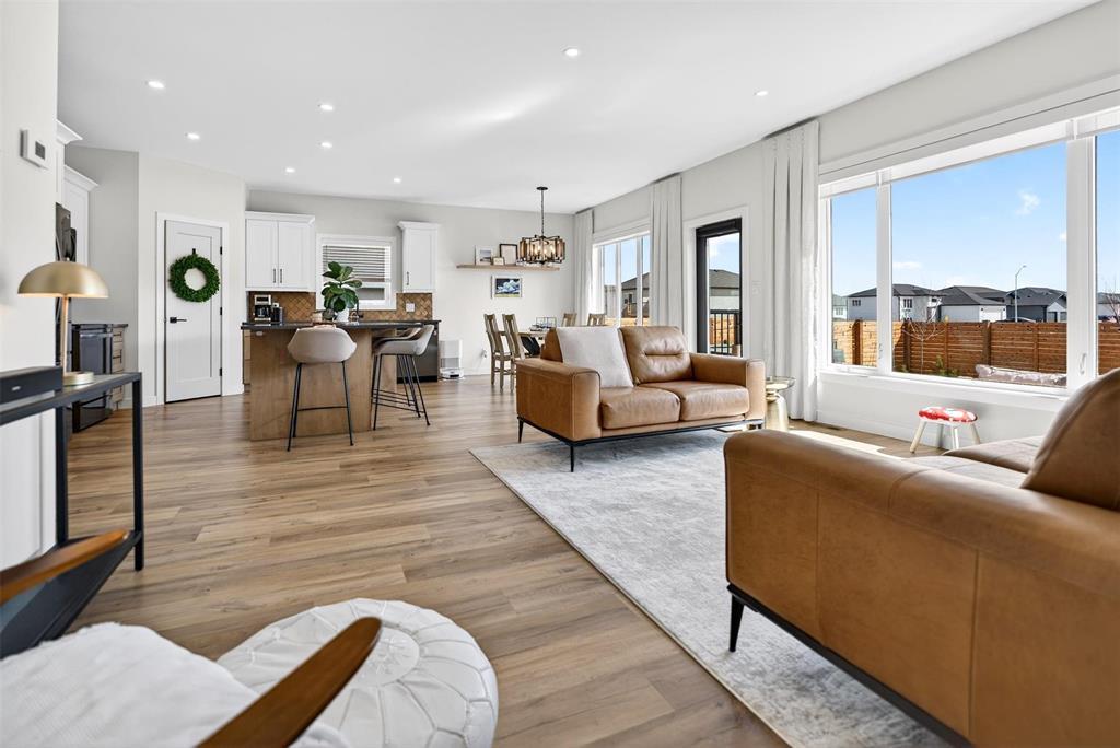 2 Murano Cove, Steinbach, Manitoba  R5G 2W1 - Photo 9 - 202607740