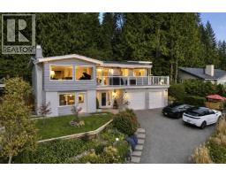 668 ALPINE COURT, North Vancouver, British Columbia