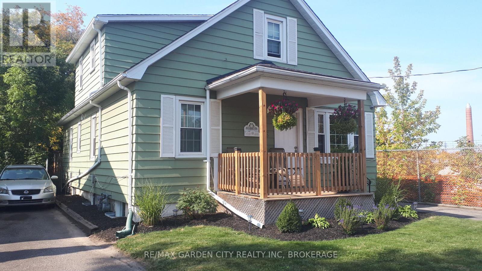 One - 75 Thomas Street, St. Catharines, Ontario  L2R 6M4 - Photo 1 - X13022836