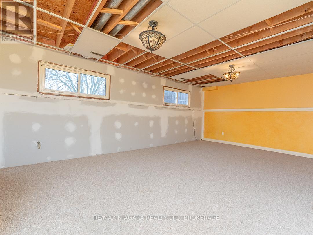 26 Lampman Crescent, Thorold, Ontario  L2V 4K7 - Photo 19 - X13022858