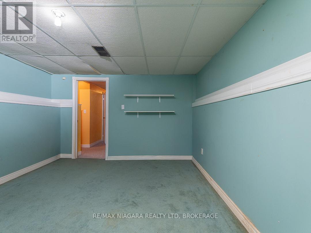 26 Lampman Crescent, Thorold, Ontario  L2V 4K7 - Photo 21 - X13022858