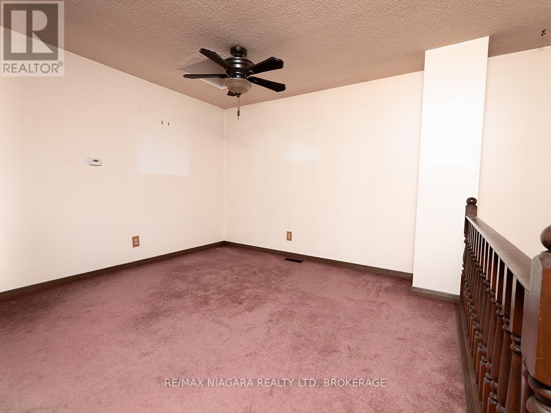 26 Lampman Crescent, Thorold, Ontario  L2V 4K7 - Photo 8 - X13022858