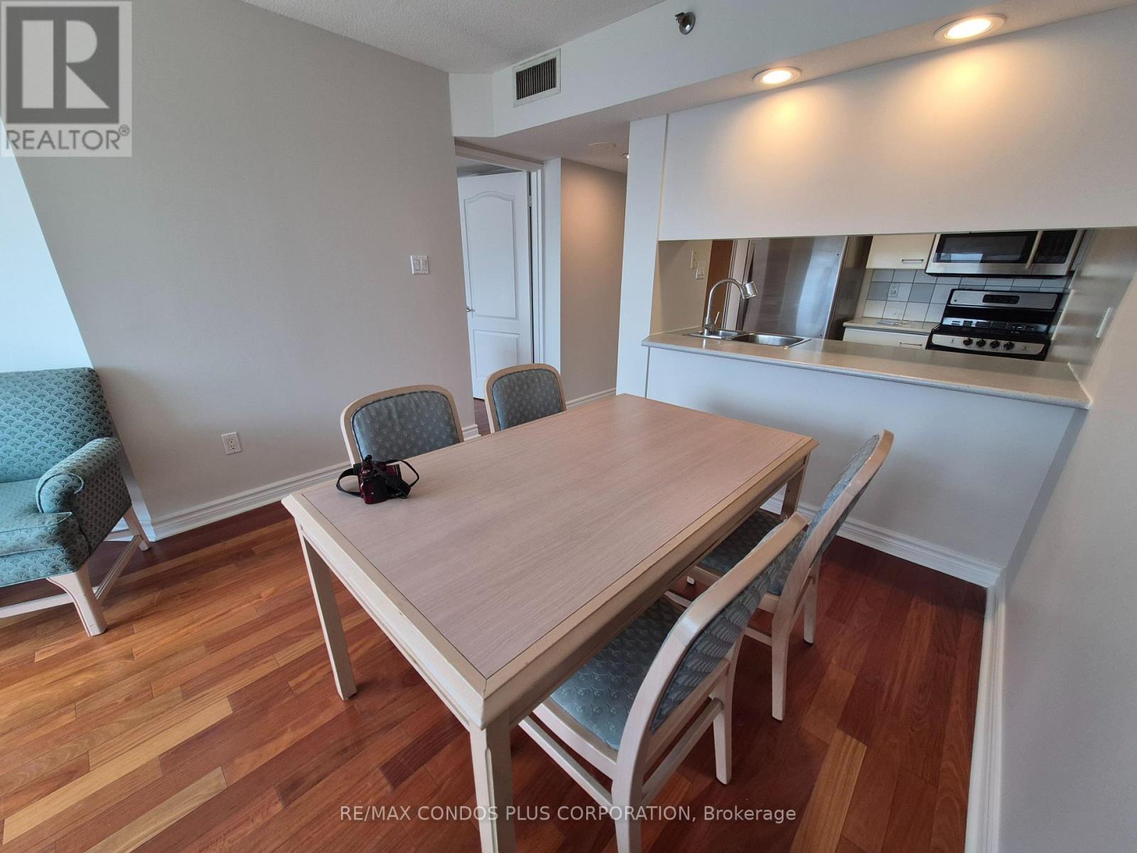 3013 - 38 Elm Street, Toronto, Ontario  M5G 2K5 - Photo 2 - C13022842