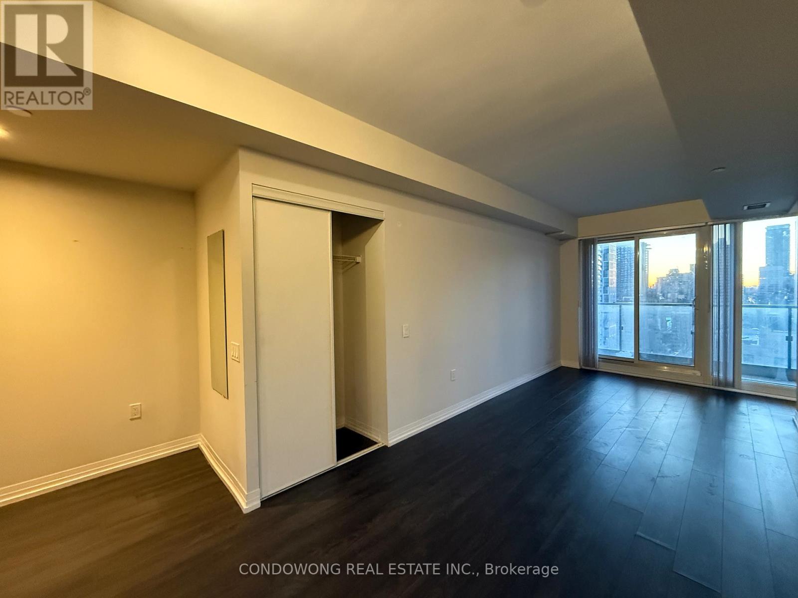 2210 - 251 Jarvis Street, Toronto, Ontario  M5B 0C3 - Photo 2 - C13022856