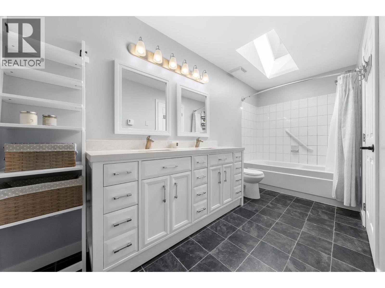 10 1700 Mamquam Road, Squamish, British Columbia  V8B 0H7 - Photo 31 - R3113773