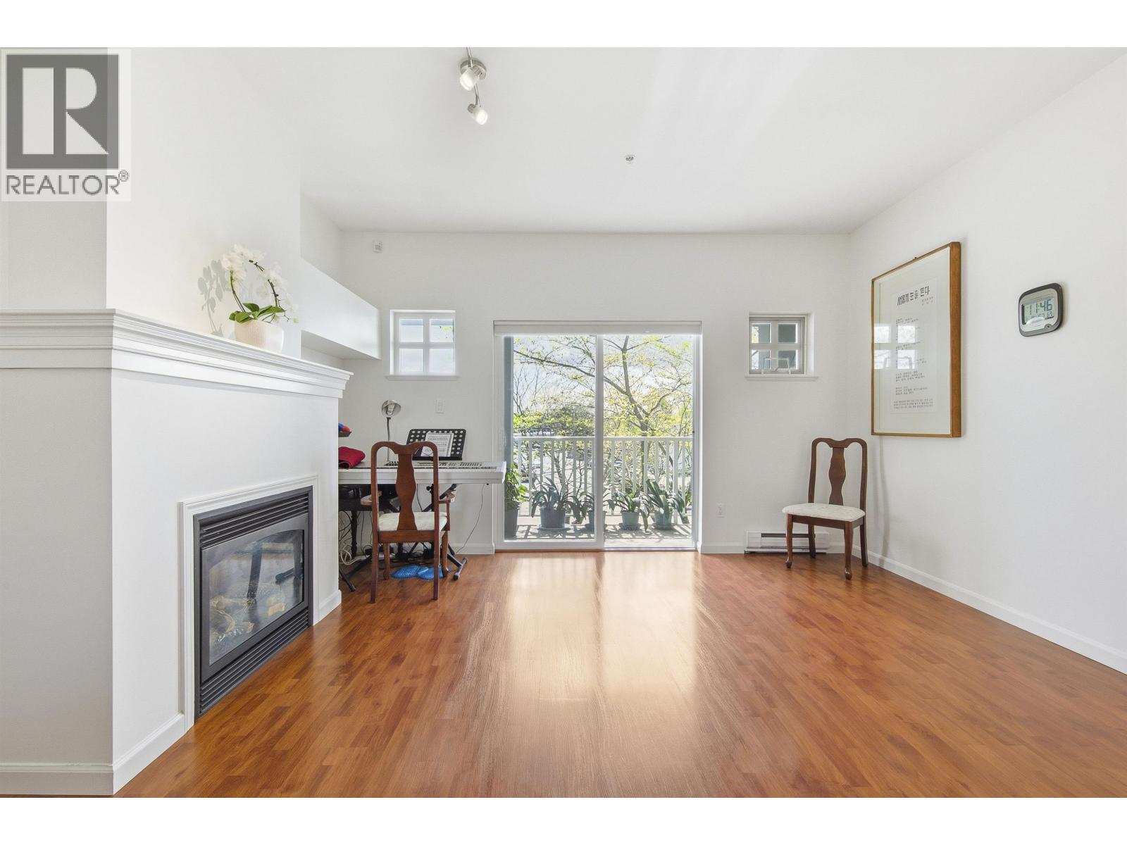 136 935 Ewen Avenue, New Westminster, British Columbia  V3M 0A1 - Photo 8 - R3113811