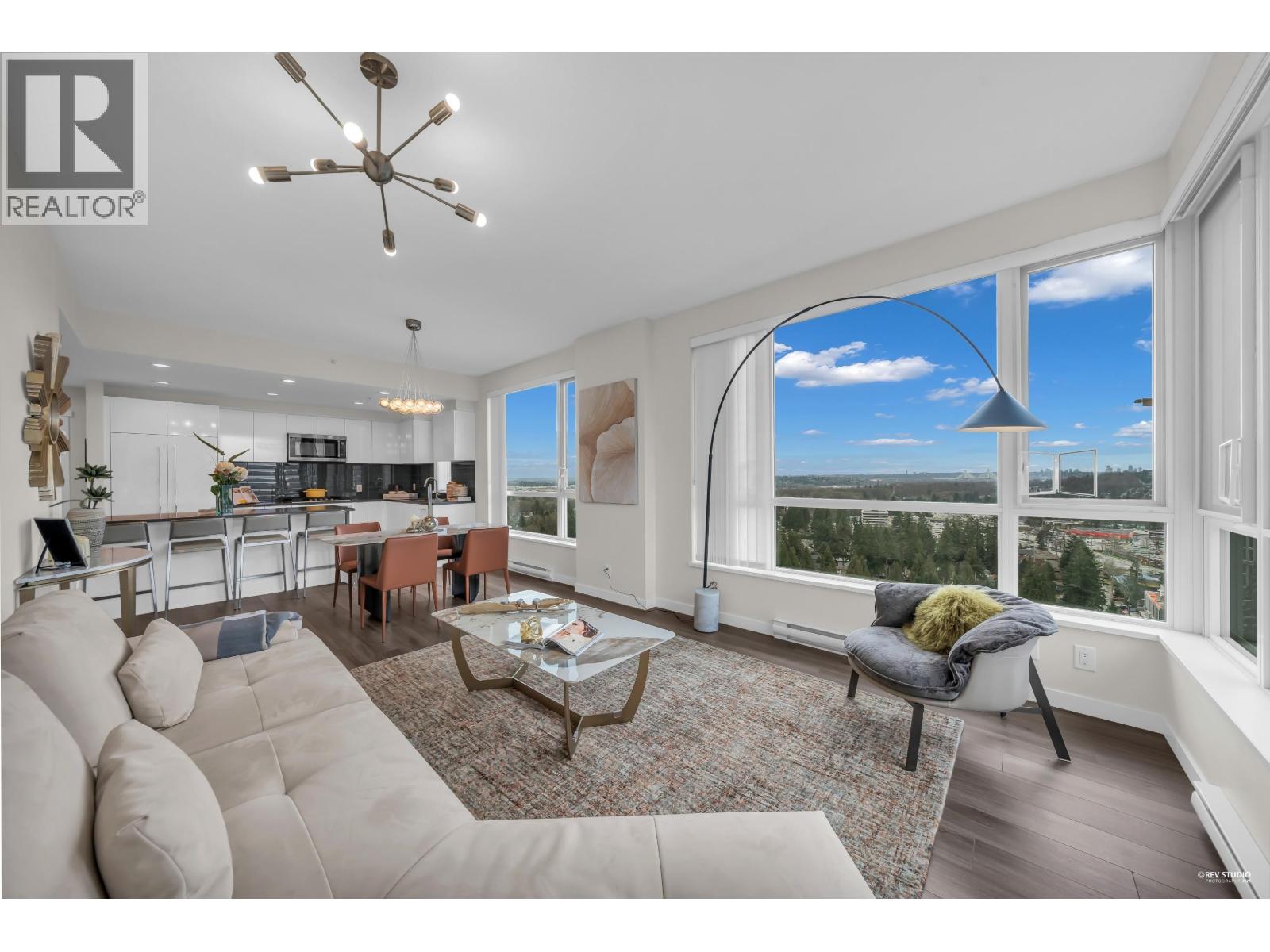 2404 3096 Windsor Gate, Coquitlam, British Columbia  V3B 0P4 - Photo 10 - R3113817