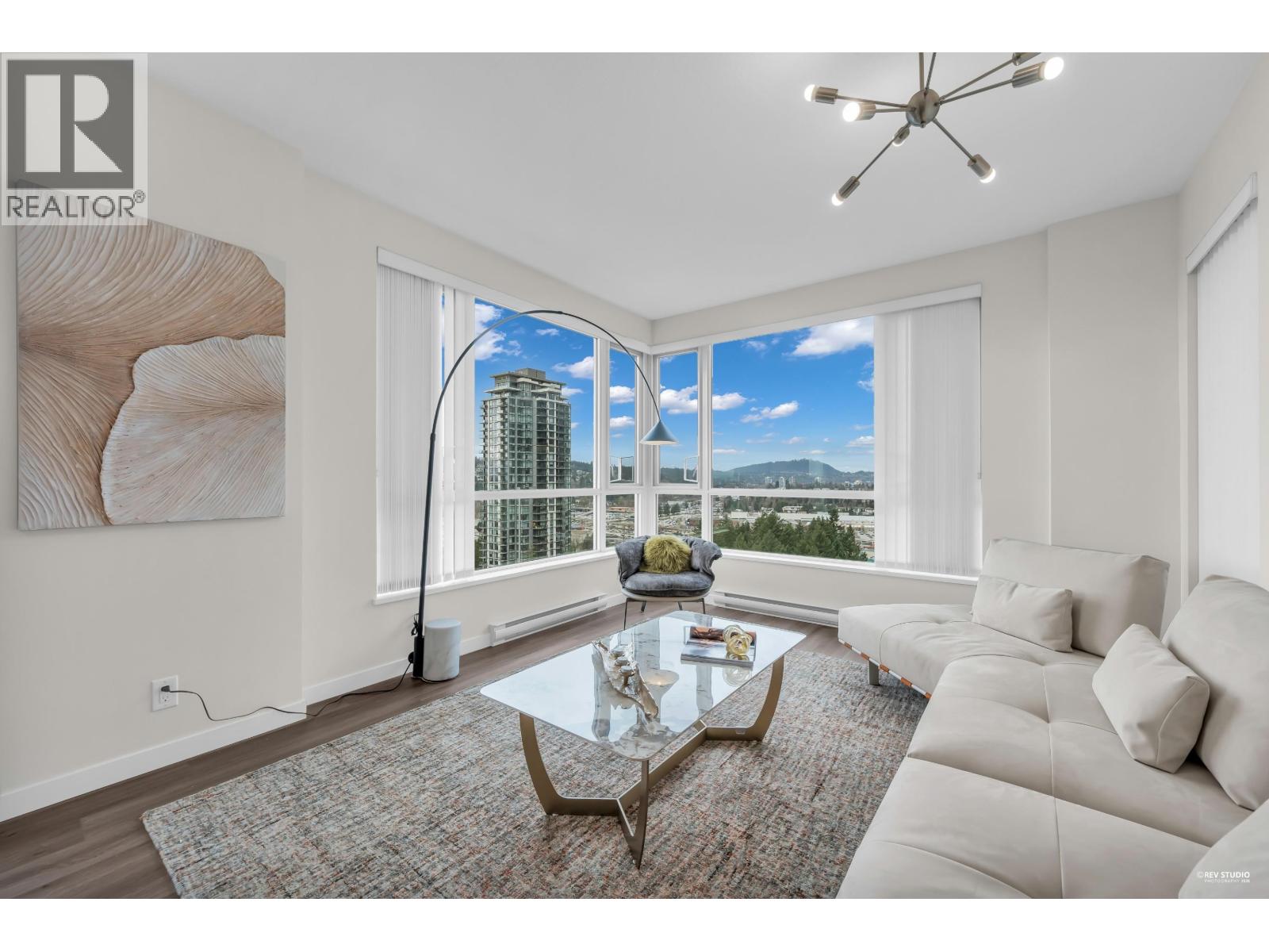 2404 3096 Windsor Gate, Coquitlam, British Columbia  V3B 0P4 - Photo 9 - R3113817