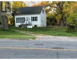 110 MANSE ROAD, Toronto, Ontario