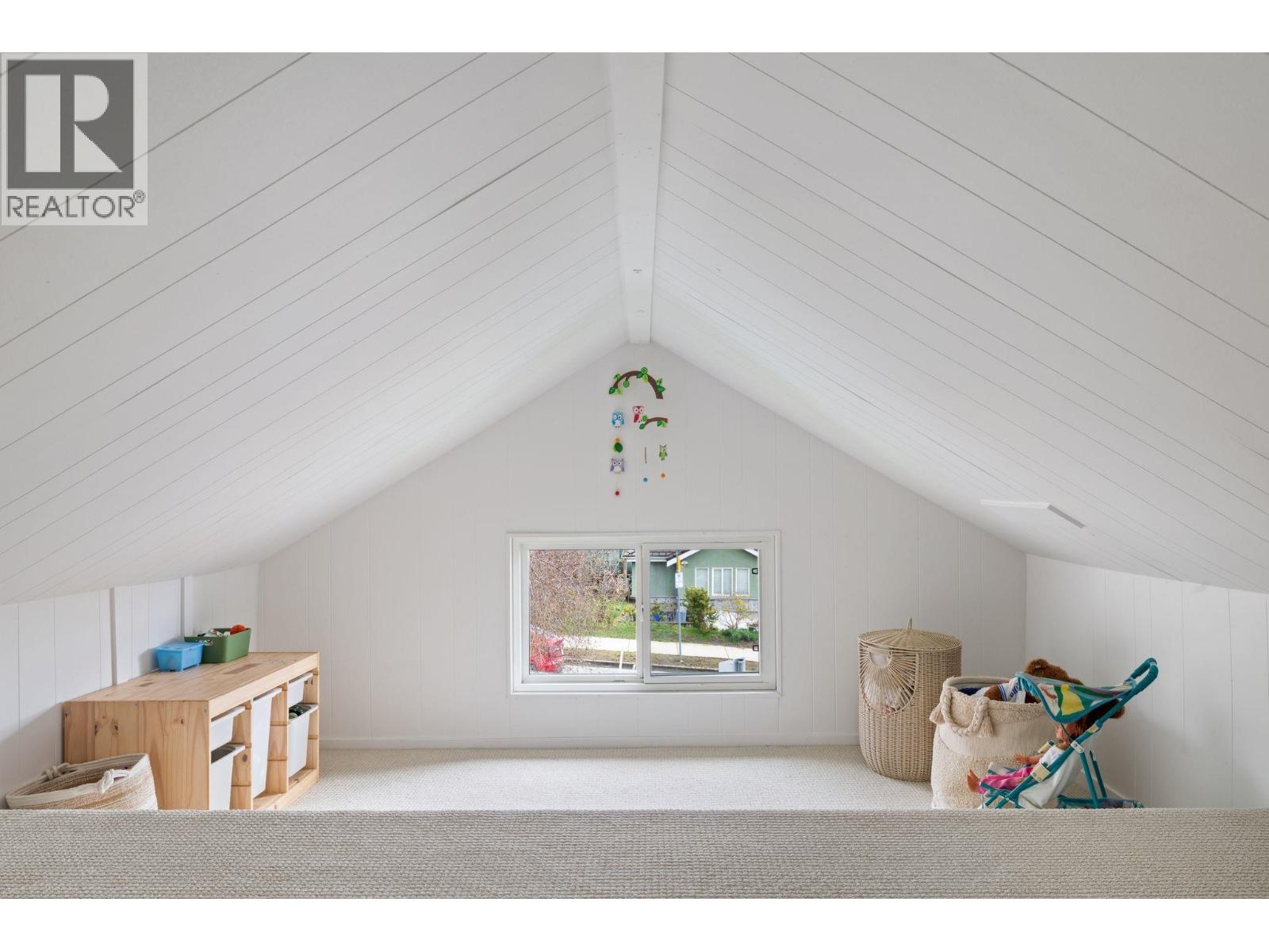 737-745 St. Andrews Avenue, North Vancouver, British Columbia  V7L 3L1 - Photo 16 - R3113769