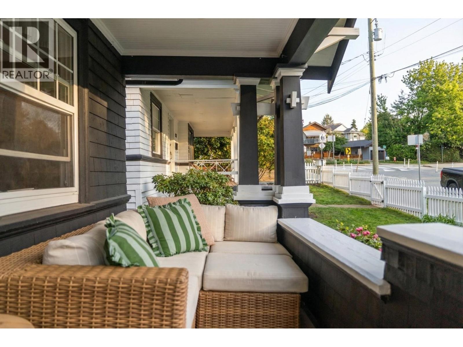 737-745 St. Andrews Avenue, North Vancouver, British Columbia  V7L 3L1 - Photo 17 - R3113769