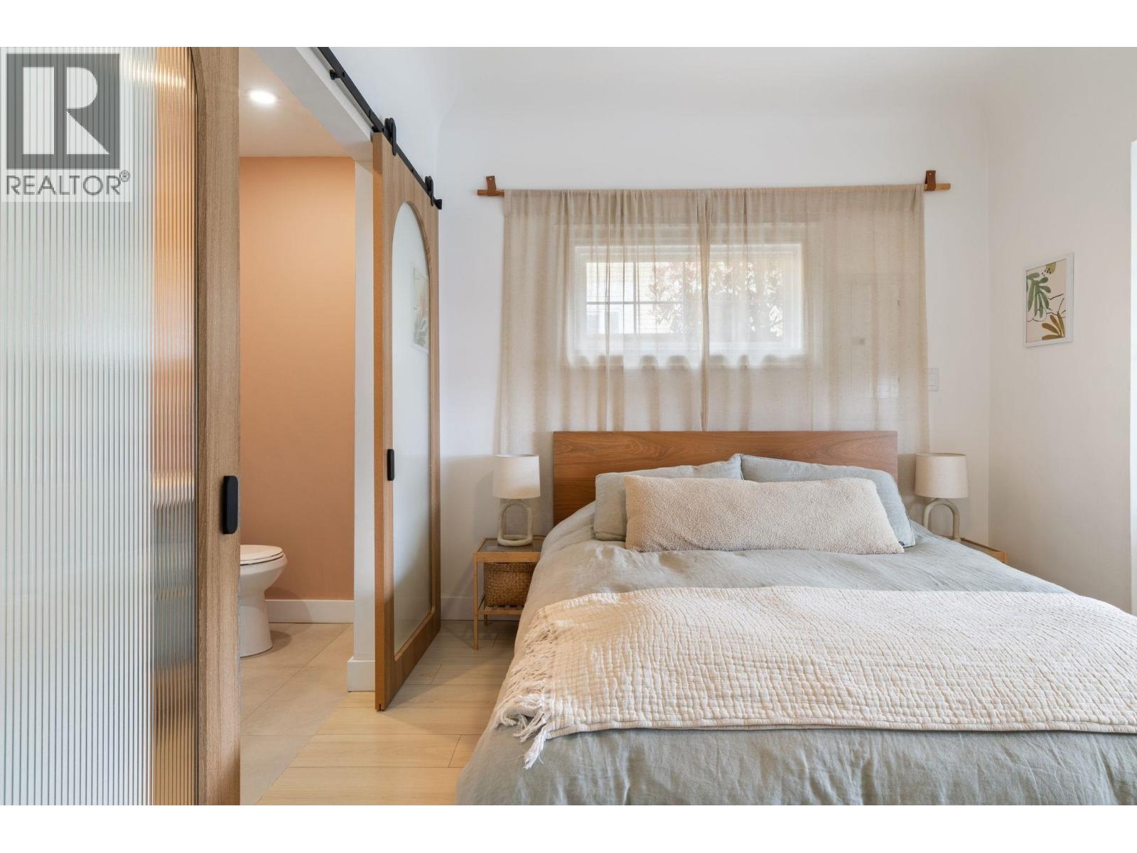 737-745 St. Andrews Avenue, North Vancouver, British Columbia  V7L 3L1 - Photo 31 - R3113769