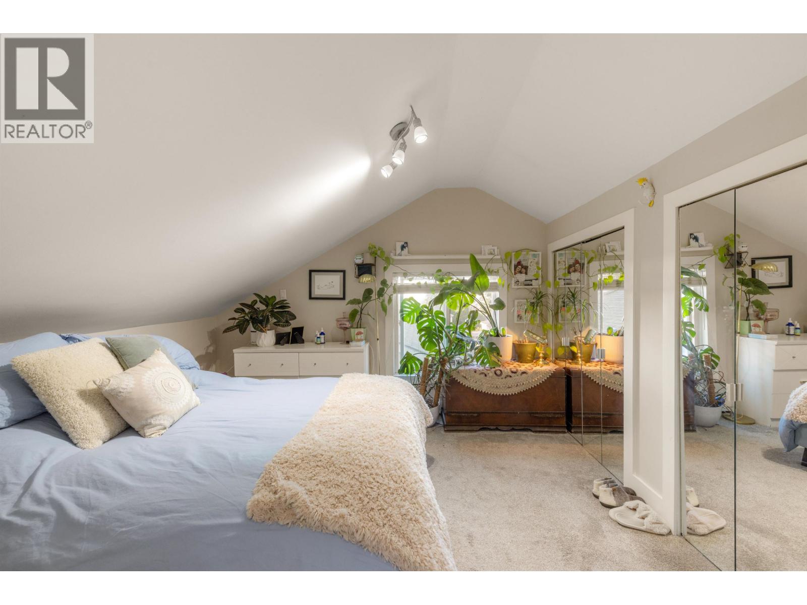 612 E 4th Street, North Vancouver, British Columbia  V7L 1J8 - Photo 13 - R3113788