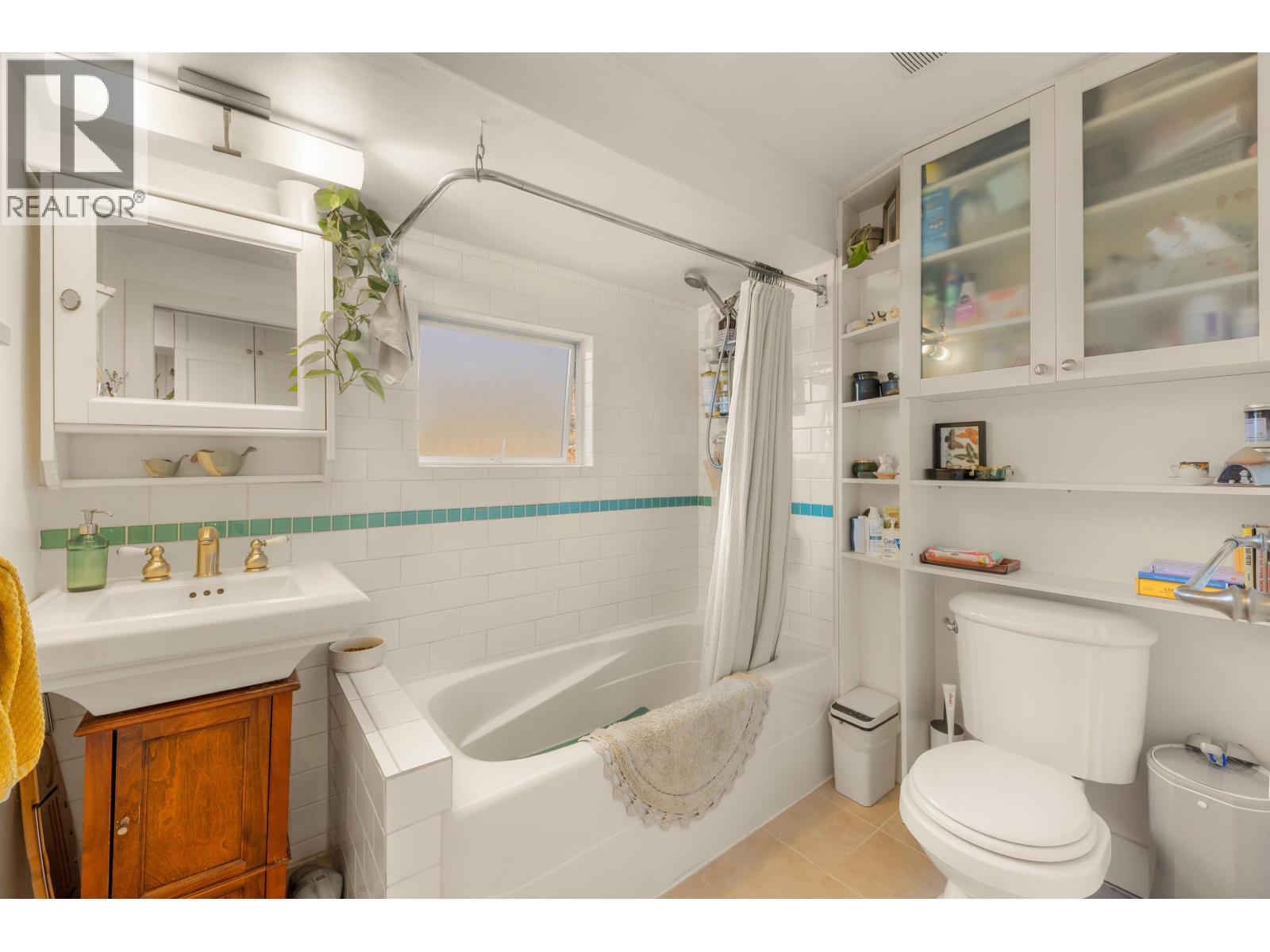 612 E 4th Street, North Vancouver, British Columbia  V7L 1J8 - Photo 15 - R3113788