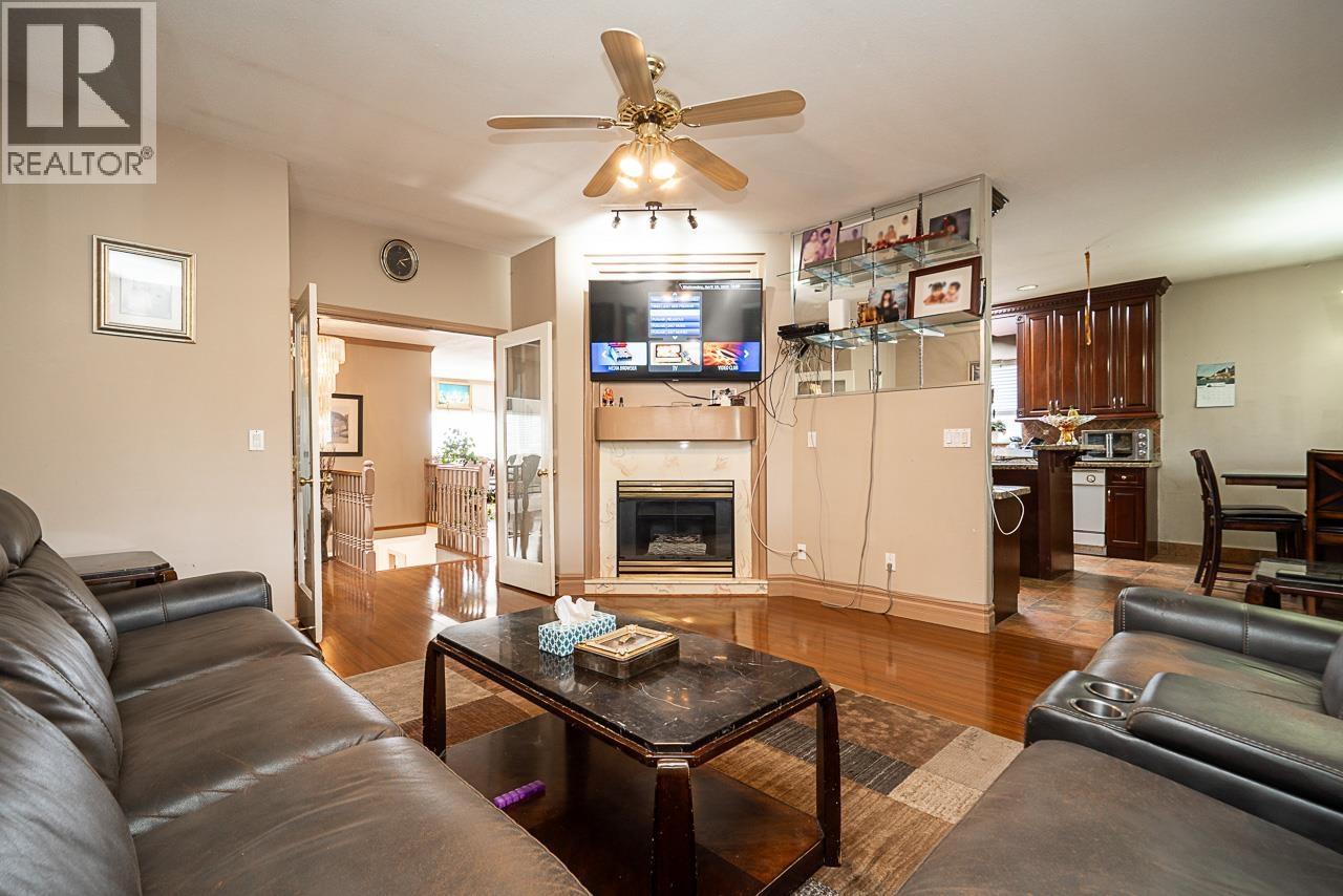 319 Lawrence Street, New Westminster, British Columbia  V3M 5L3 - Photo 12 - R3113823