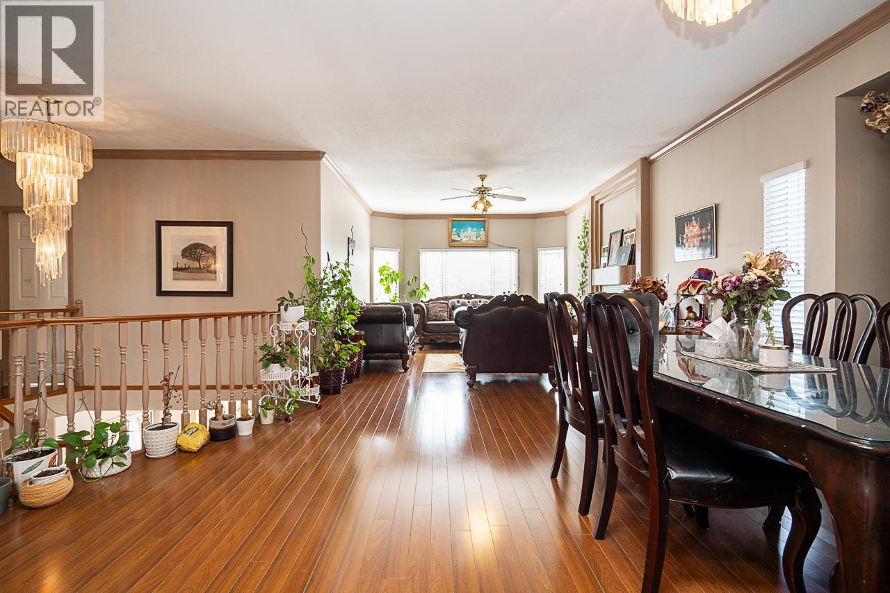 319 Lawrence Street, New Westminster, British Columbia  V3M 5L3 - Photo 6 - R3113823