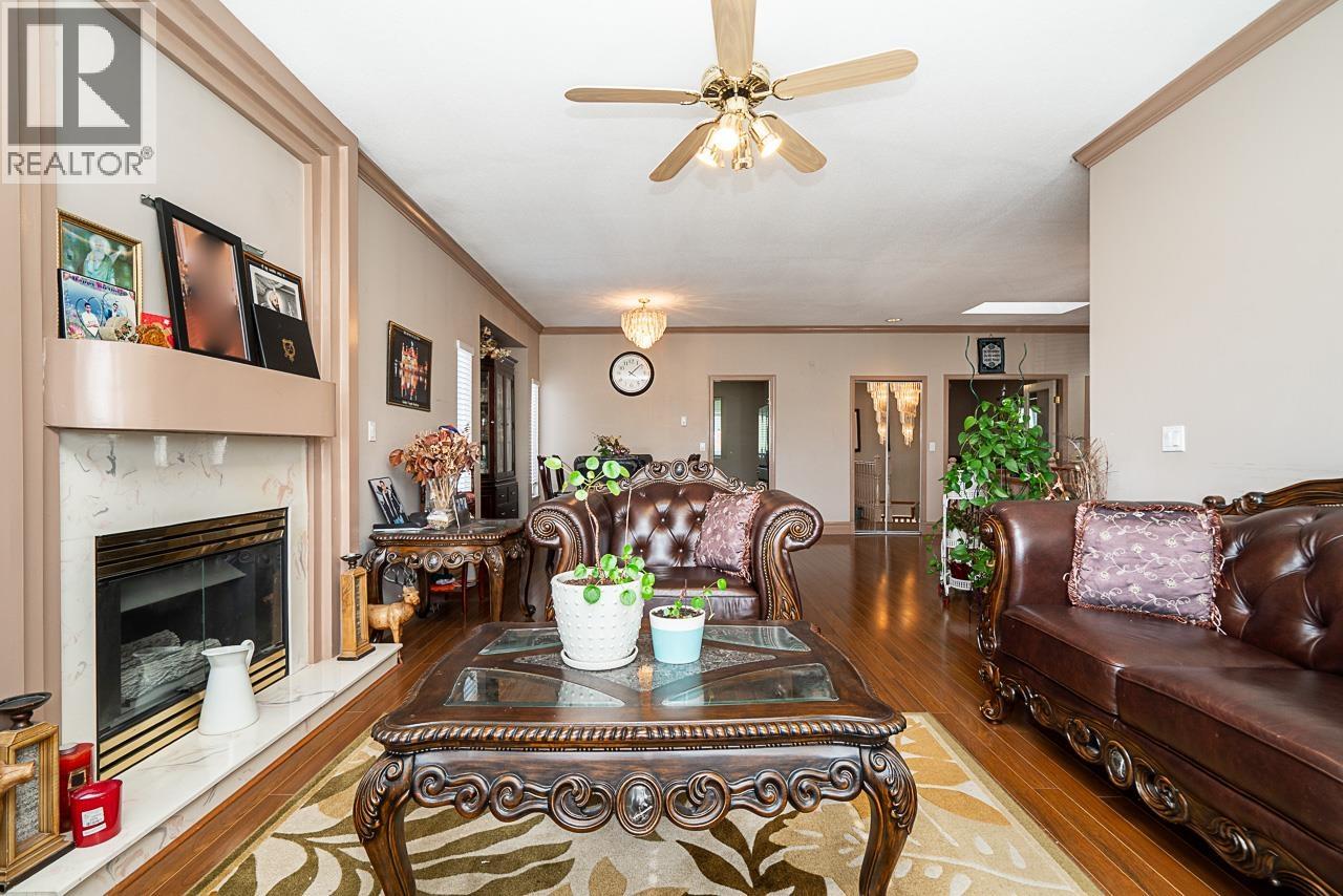 319 Lawrence Street, New Westminster, British Columbia  V3M 5L3 - Photo 8 - R3113823