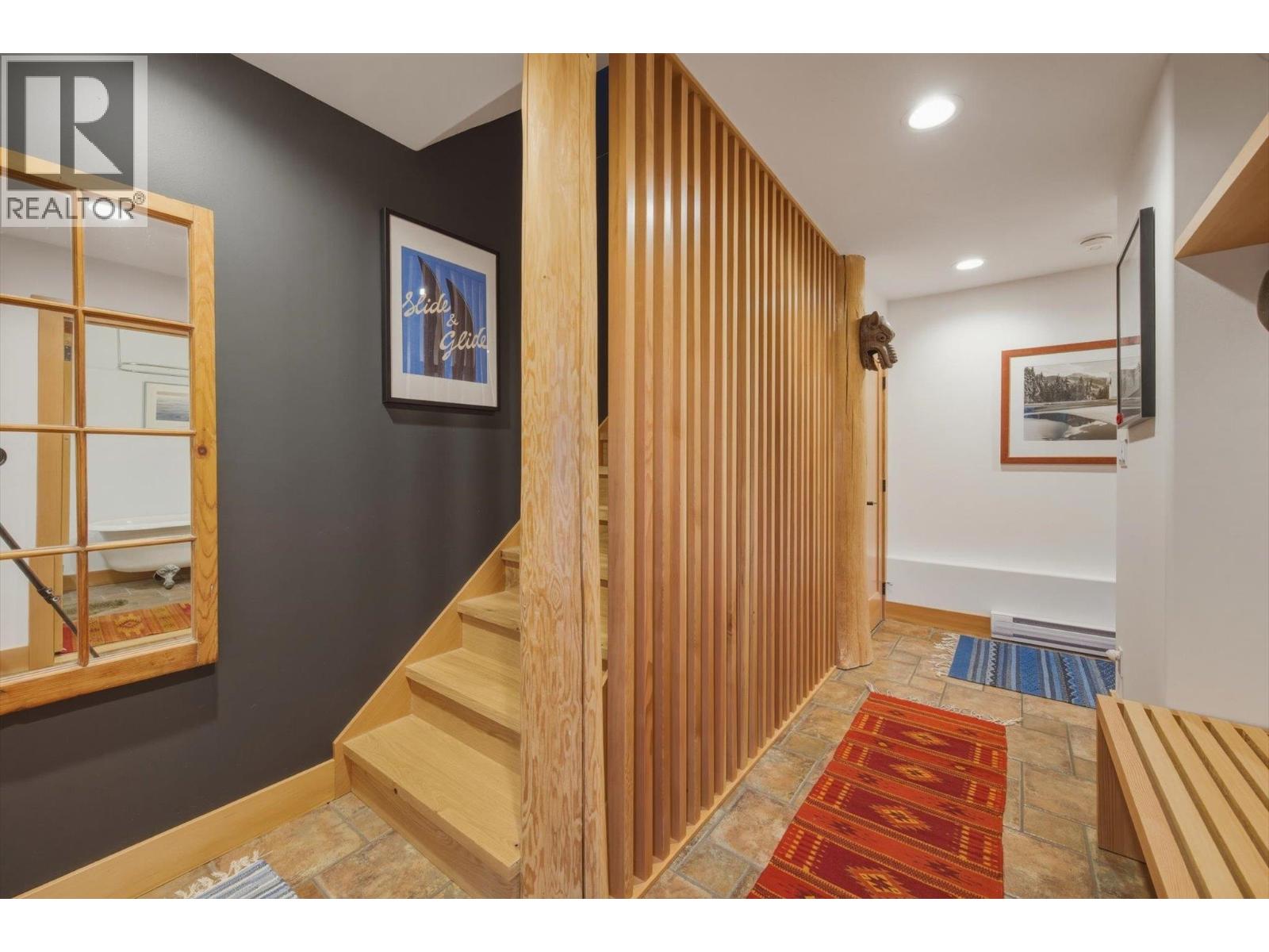 8396 Mountainview Drive, Whistler, British Columbia  V8E 0G3 - Photo 18 - R3113825