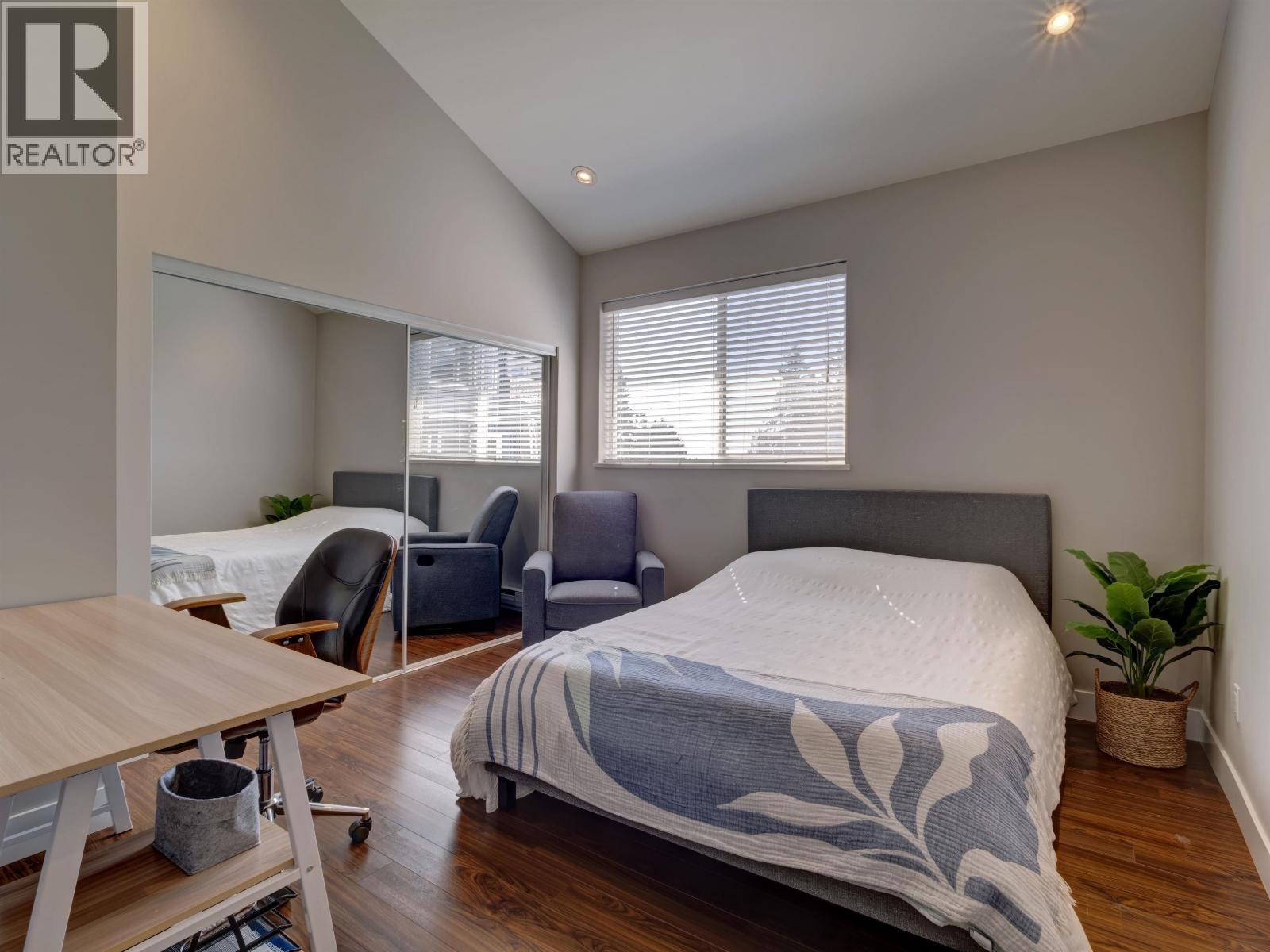 825 Bayview Heights Road, Gibsons, British Columbia  V0N 1V8 - Photo 16 - R3113835