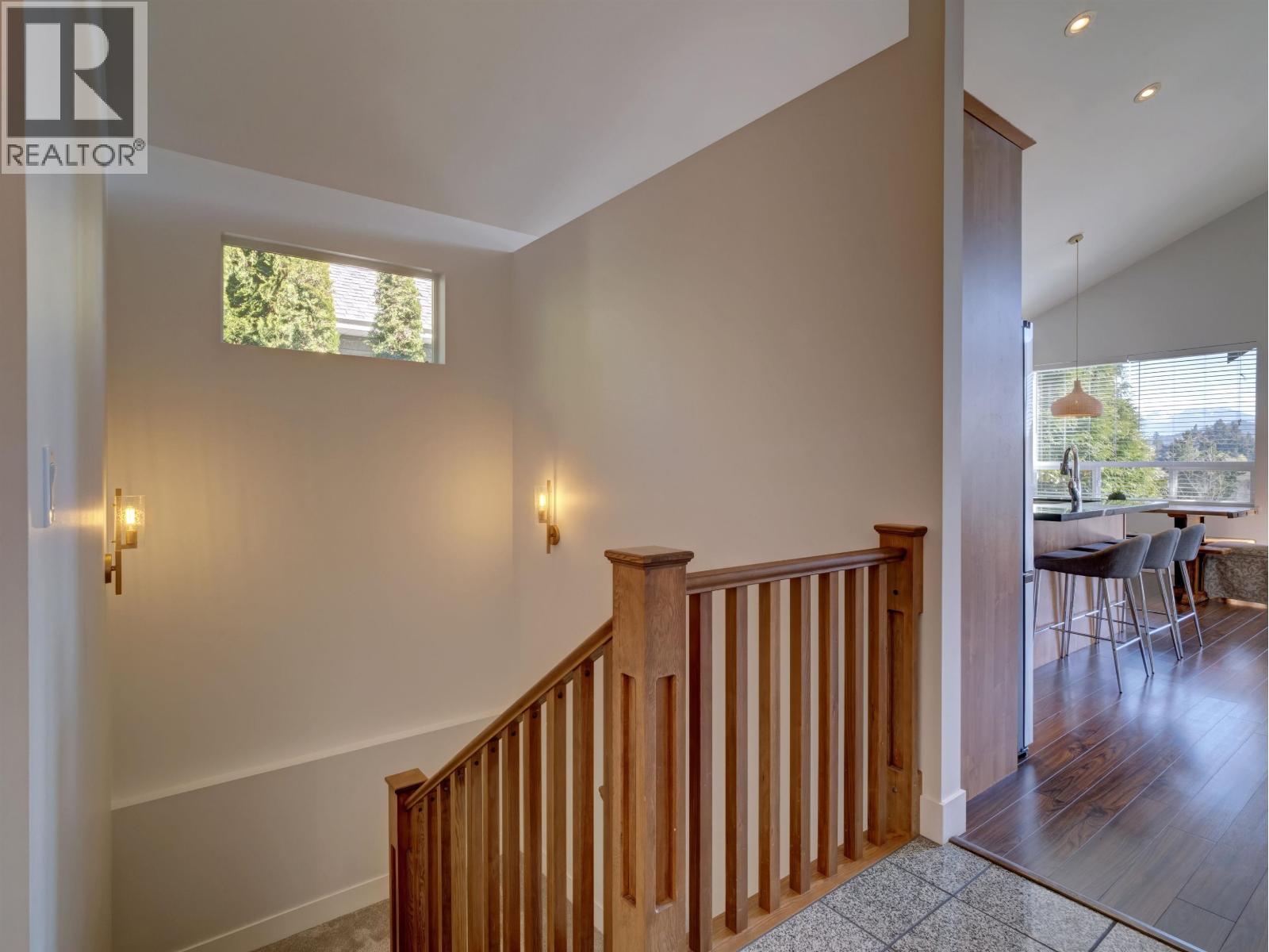 825 Bayview Heights Road, Gibsons, British Columbia  V0N 1V8 - Photo 17 - R3113835