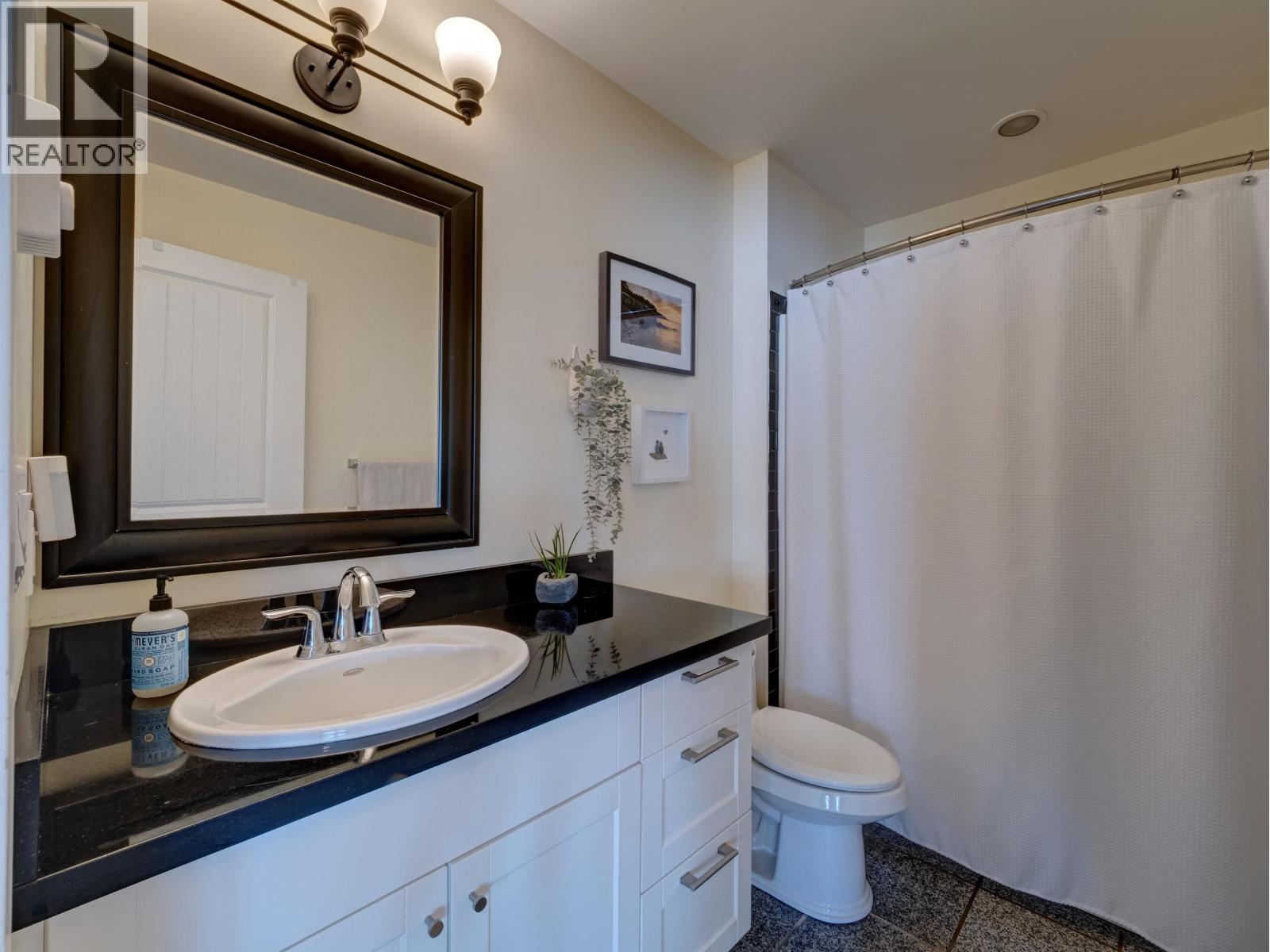 825 Bayview Heights Road, Gibsons, British Columbia  V0N 1V8 - Photo 26 - R3113835