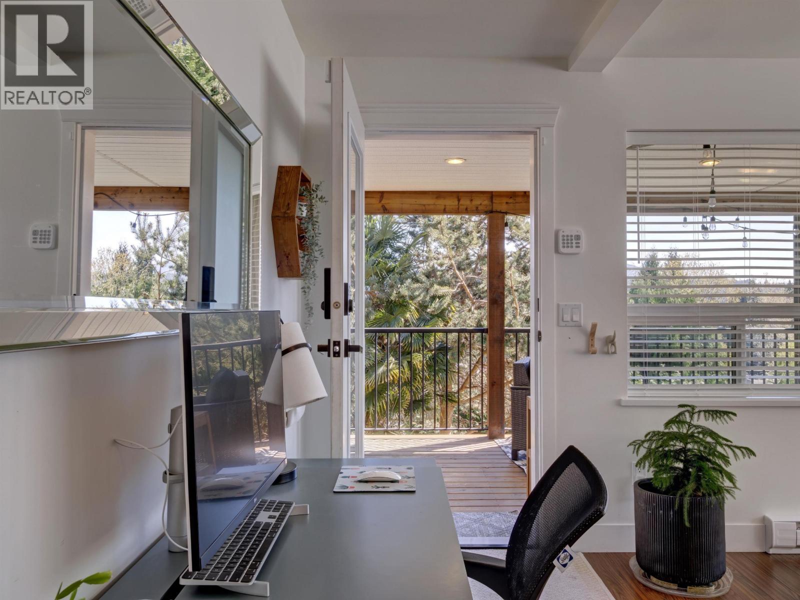 825 Bayview Heights Road, Gibsons, British Columbia  V0N 1V8 - Photo 28 - R3113835