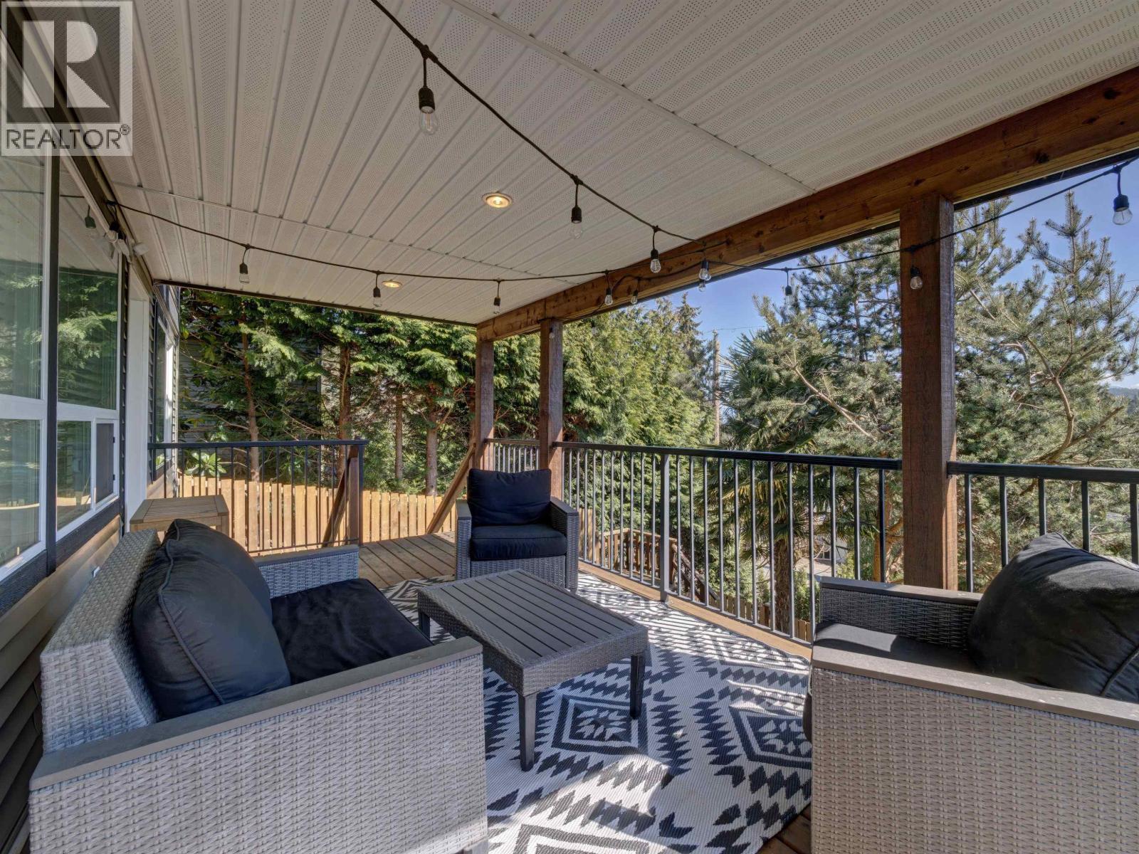 825 Bayview Heights Road, Gibsons, British Columbia  V0N 1V8 - Photo 31 - R3113835