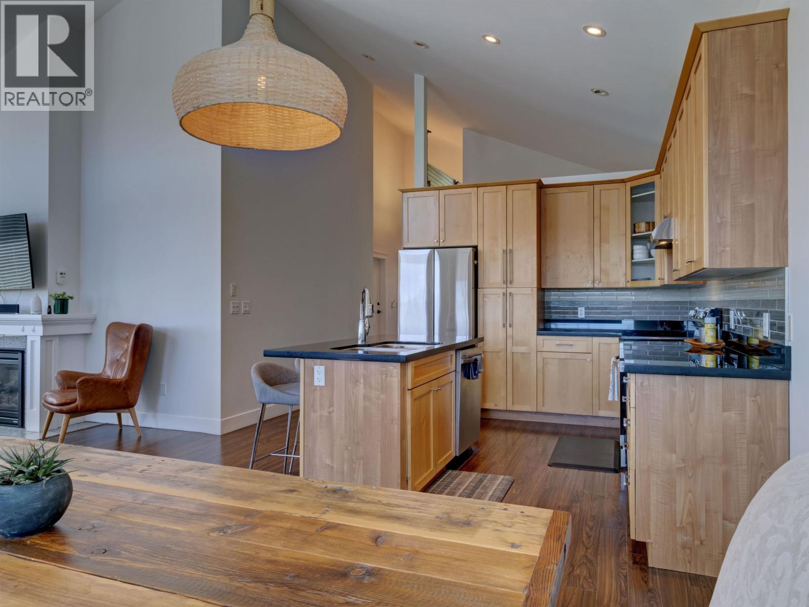 825 Bayview Heights Road, Gibsons, British Columbia  V0N 1V8 - Photo 7 - R3113835