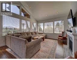 825 BAYVIEW HEIGHTS ROAD, Gibsons, British Columbia