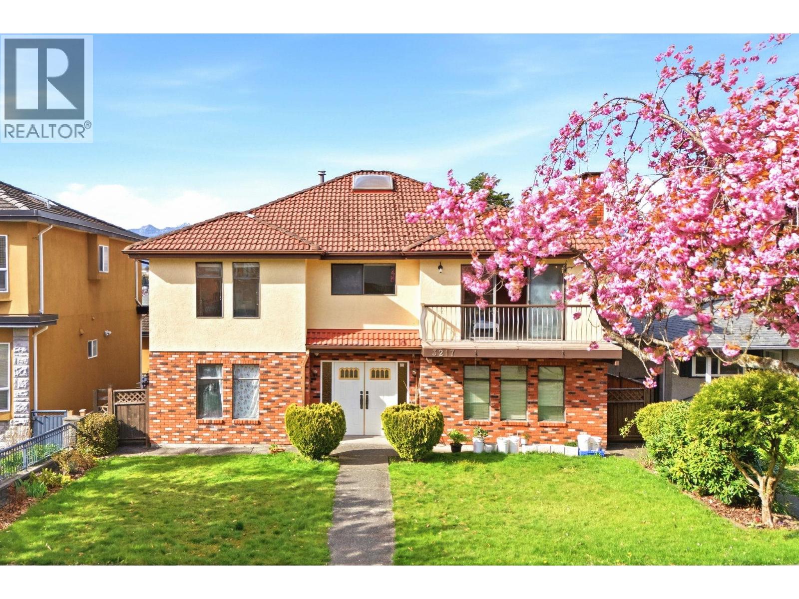 3217 E 18TH AVENUE, Vancouver, British Columbia