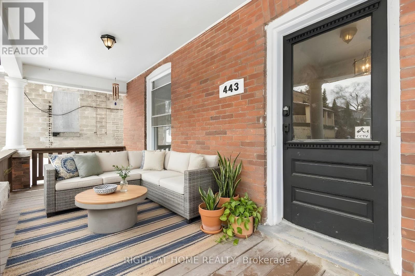 SECOND FLOOR - 443 ONTARIO STREET, Newmarket, Ontario