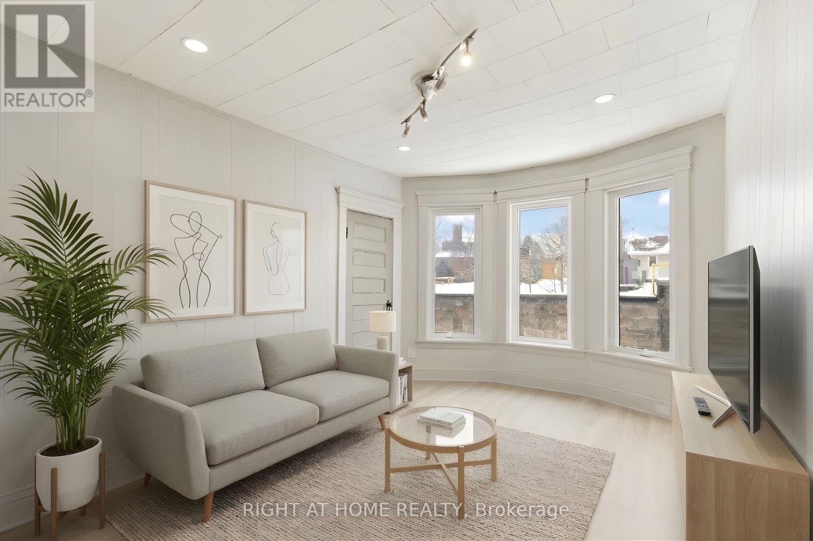 Second Floor - 443 Ontario Street, Newmarket, Ontario  L3Y 2K6 - Photo 11 - N12897094