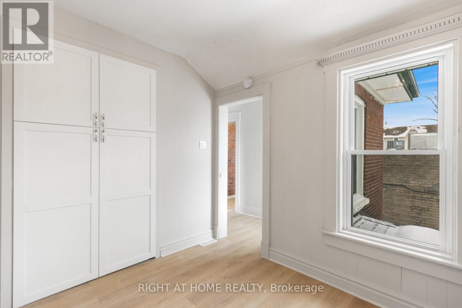 Second Floor - 443 Ontario Street, Newmarket, Ontario  L3Y 2K6 - Photo 8 - N12897094