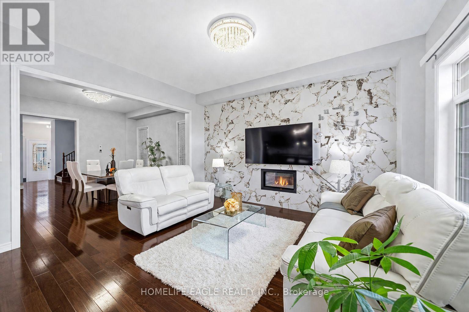 71 Woodhaven Avenue, Aurora, Ontario  L4G 3Y2 - Photo 6 - N13022860