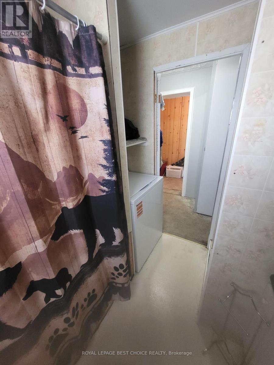 208 Goward Avenue, Temagami, Ontario  P0H 2H0 - Photo 10 - X12930474