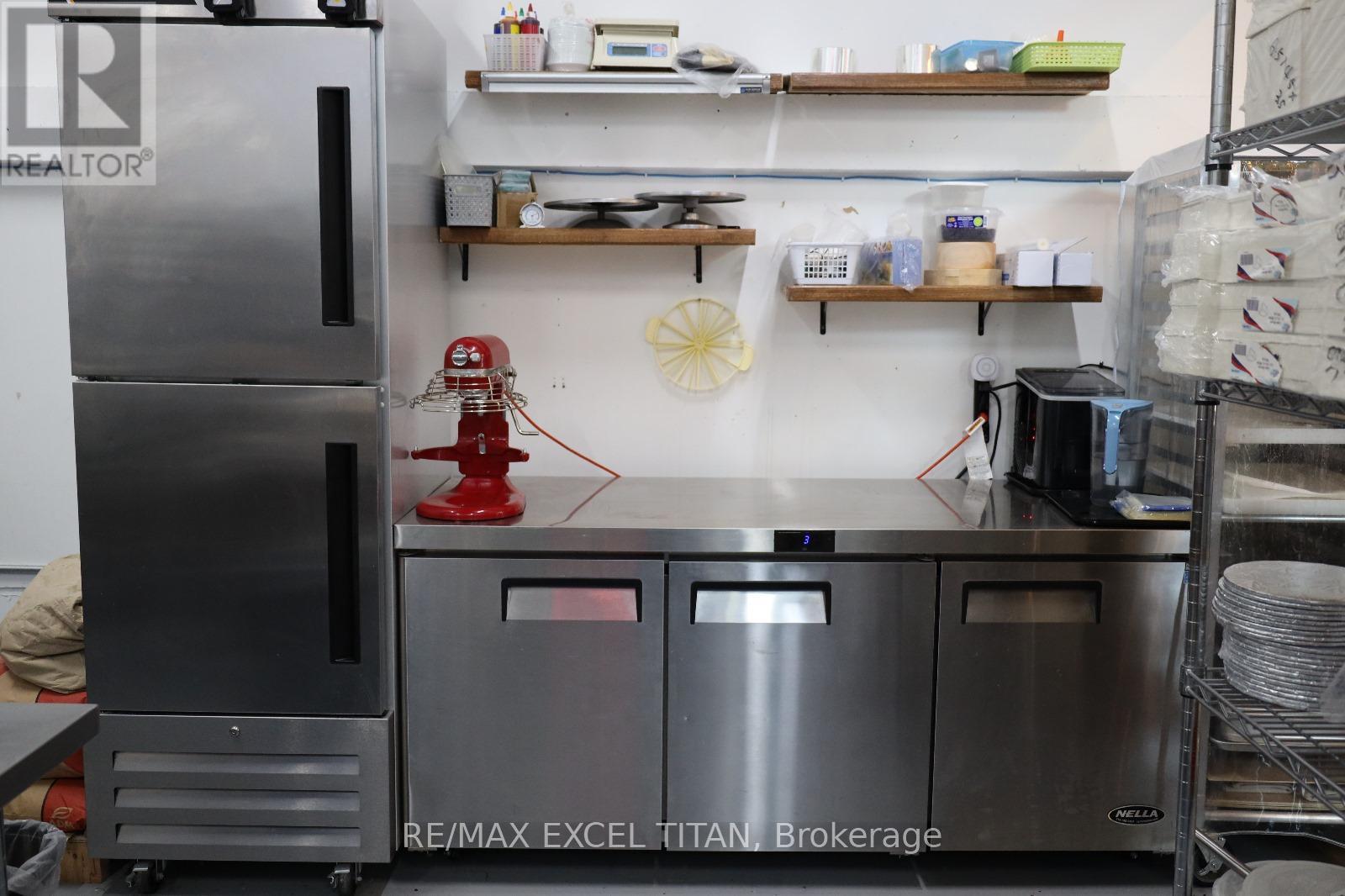 258a Sunview Street, Waterloo, Ontario  N2L 0H6 - Photo 5 - X13022862