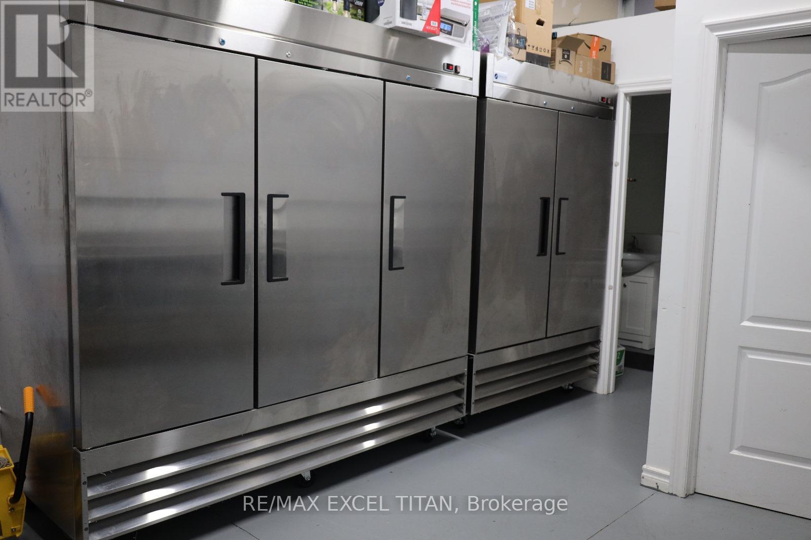 258a Sunview Street, Waterloo, Ontario  N2L 0H6 - Photo 6 - X13022862