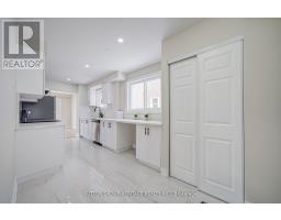 639 DOWN CRESCENT, Oshawa, Ontario