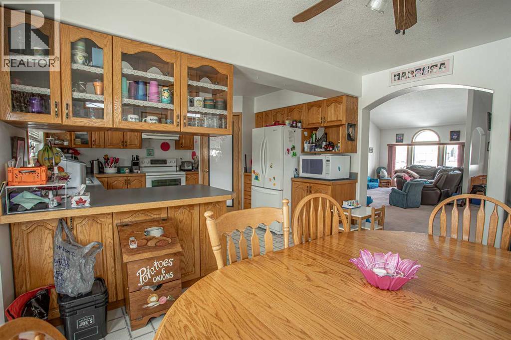 10711 104 Street, High Level, Alberta  T0H 1Z0 - Photo 9 - A2301566