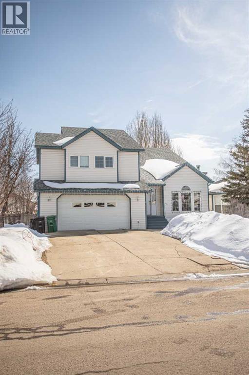 10711 104 Street, High Level, Alberta