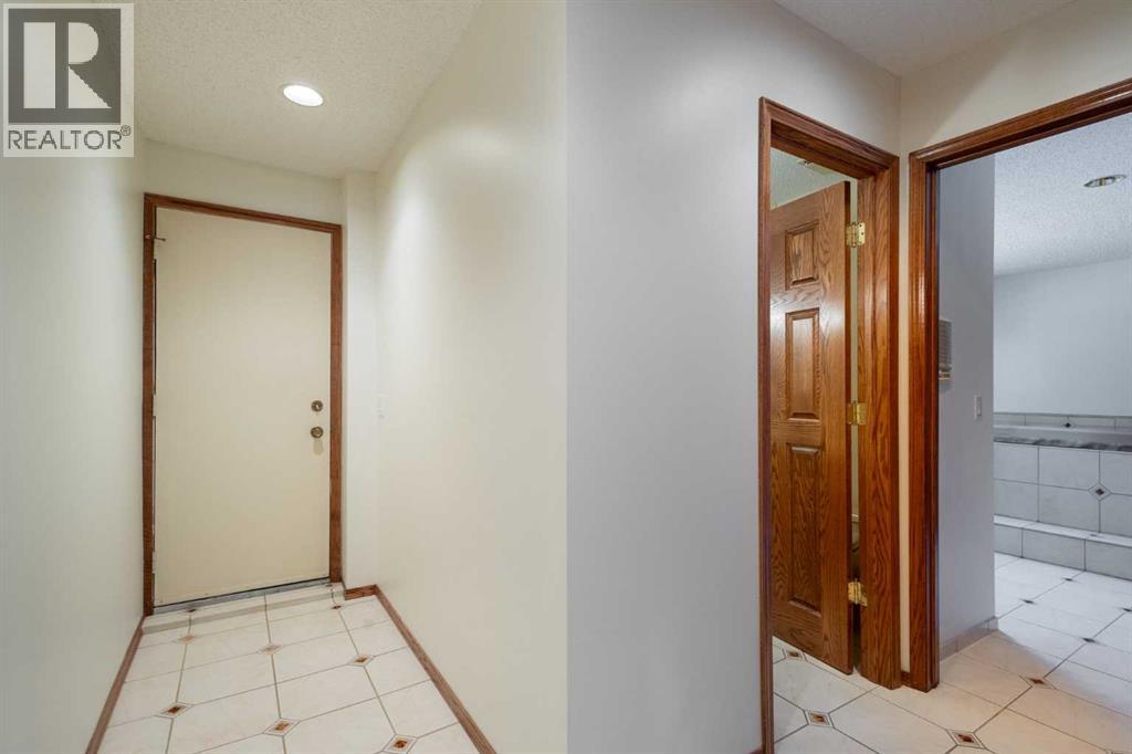 108   Woodmont Drive Sw, Calgary, Alberta  T2W 4M3 - Photo 36 - A2303386