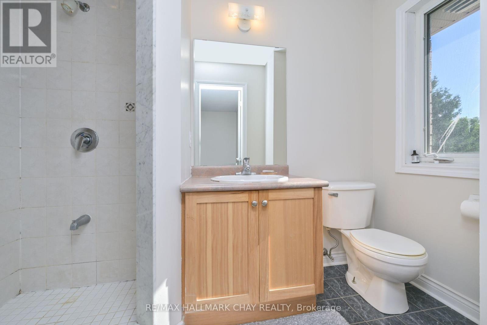 16 Brian Crescent, Adjala-Tosorontio, Ontario  L0M 1J0 - Photo 17 - N12672488