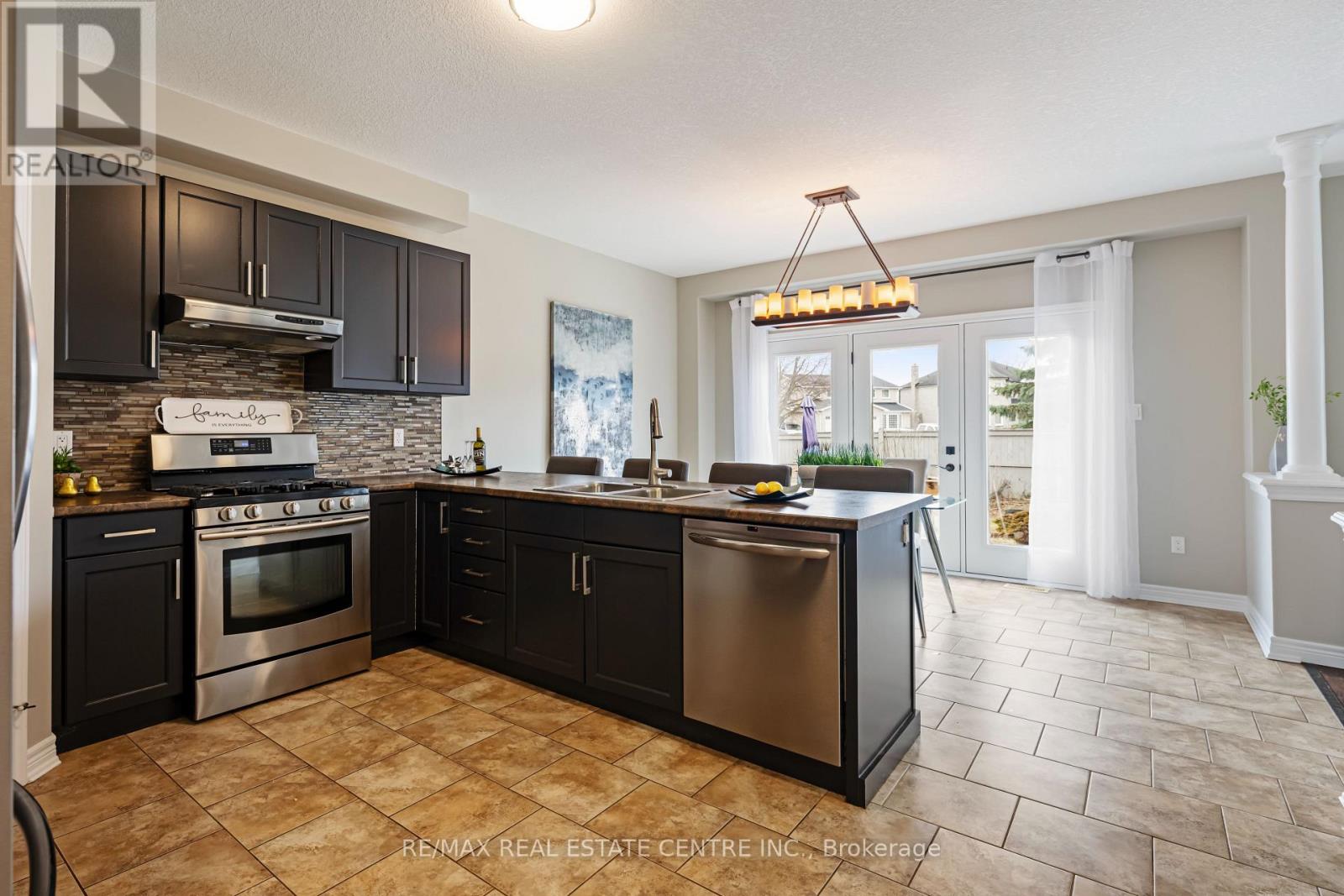 51 Burt Avenue, New Tecumseth, Ontario  L9R 0G8 - Photo 6 - N12948782