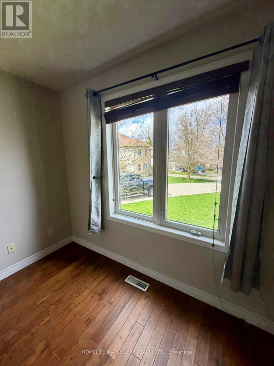 Upper - 14 Old Orchard Glen, Woodstock, Ontario  N4V 1G2 - Photo 19 - X12855798
