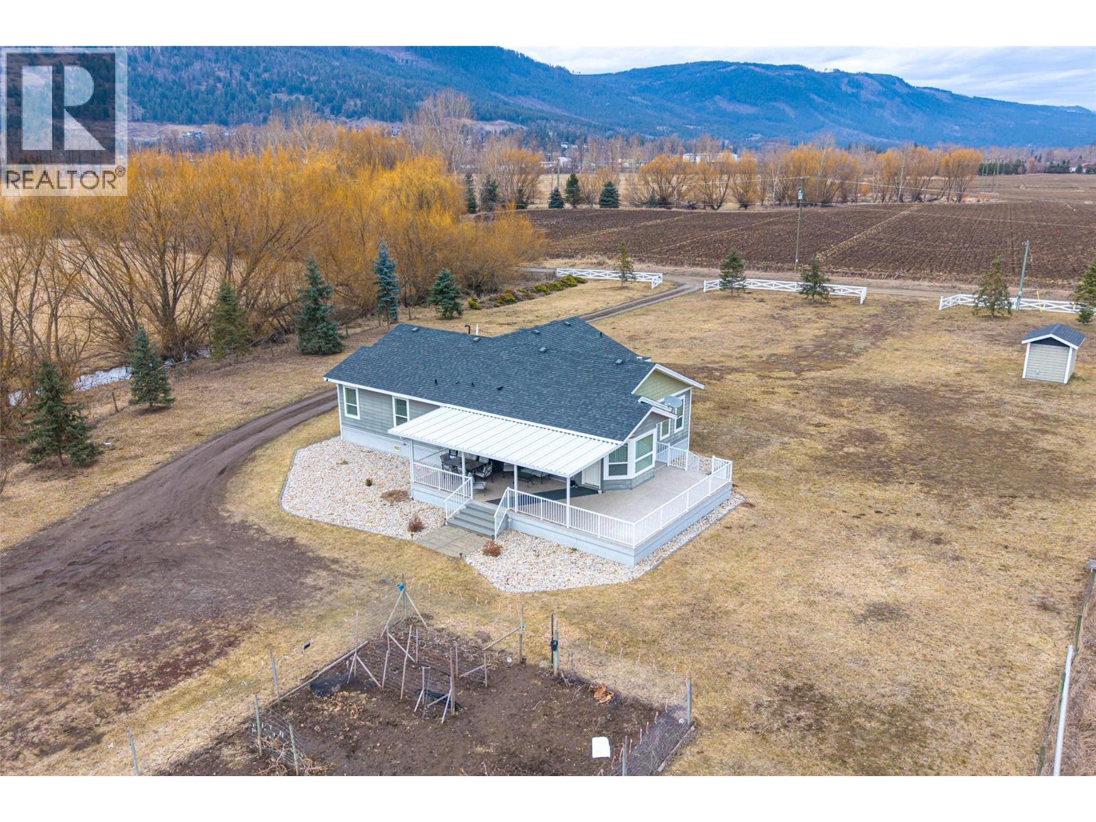 64 Bloom Road, Lumby, British Columbia  V0E 2G7 - Photo 6 - 10378515