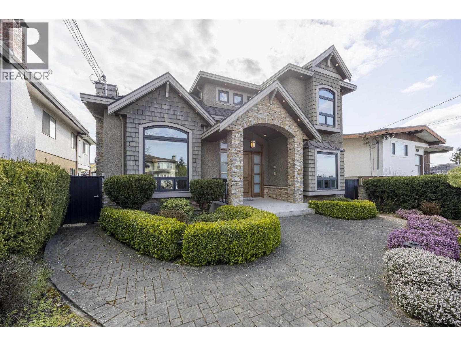 7320 DOW AVENUE, Burnaby, British Columbia