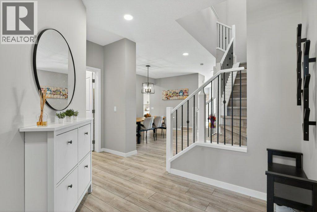 665 Creekmill Court SW, Airdrie, Alberta  T4B 5J8 - Photo 5 - A2287010