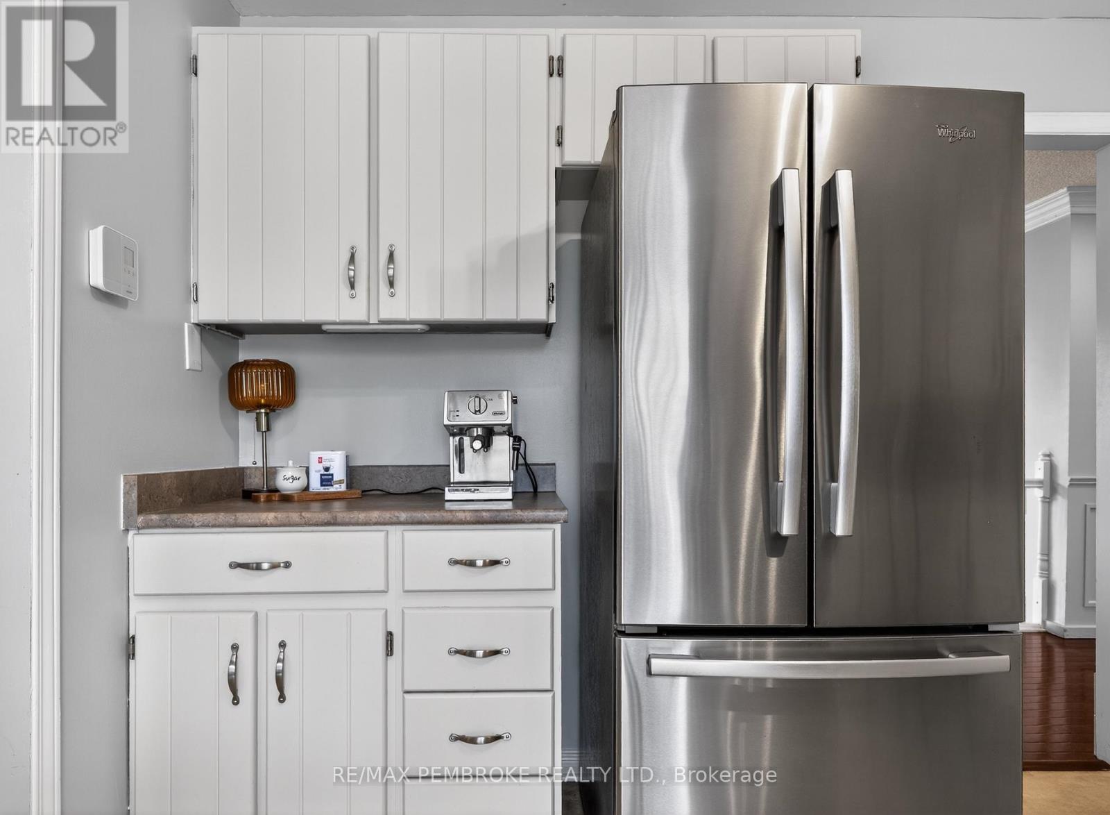 13 Point Crescent, Petawawa, Ontario  K8H 3G1 - Photo 16 - X13022884