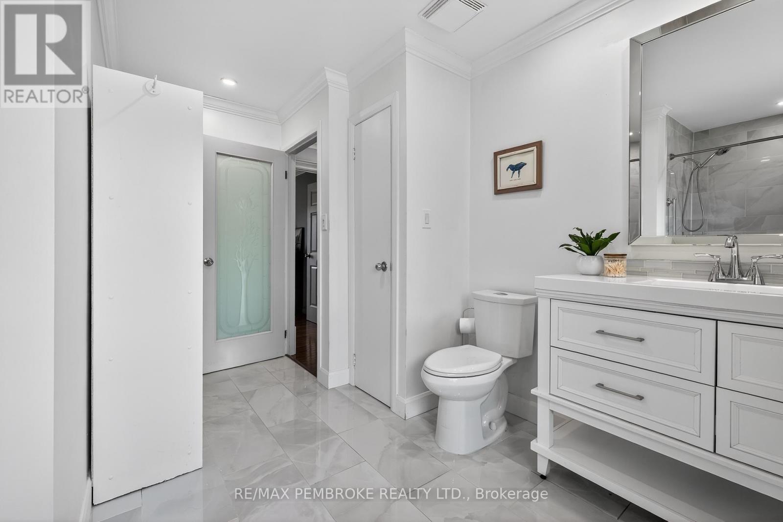 13 Point Crescent, Petawawa, Ontario  K8H 3G1 - Photo 24 - X13022884