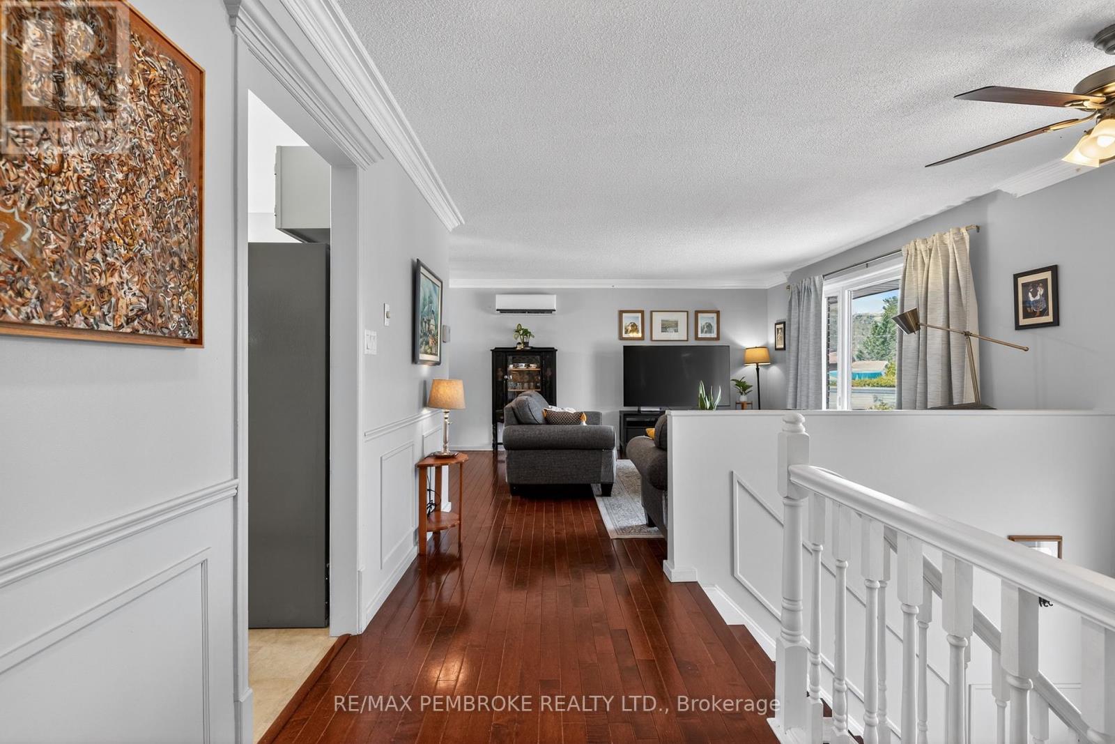 13 Point Crescent, Petawawa, Ontario  K8H 3G1 - Photo 27 - X13022884